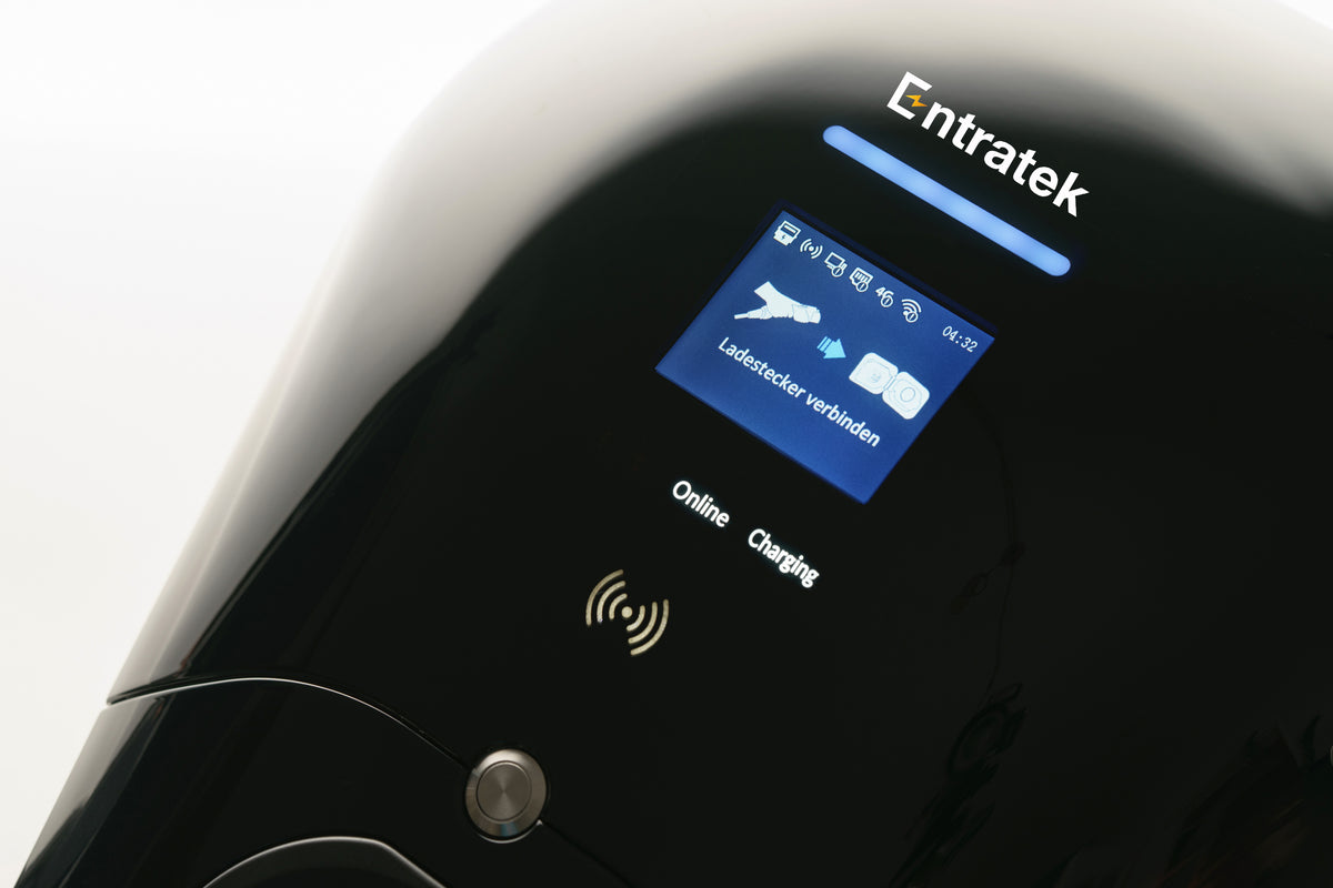 Entratek Wallbox mit LCD Bildschirm und RFID Lesebereich in Detailansicht